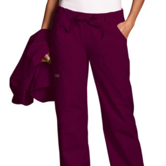 NWT Cherokee Cargo Scrub Pant  Wine - Picture 1 of 4